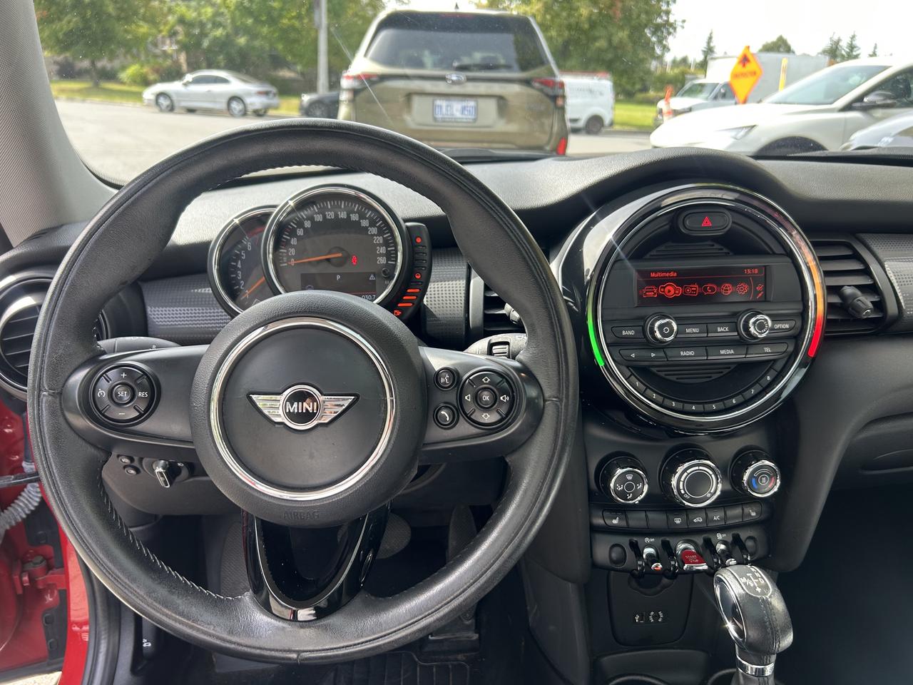 2015 MINI Cooper AUTO, ONLY 82K!! SUNROOF, LEATHER, HEATED SEATS! - Photo #16