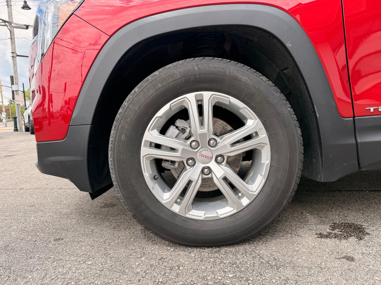 2024 GMC Terrain SLE, ONE OWNER, NO ACCIDENTS Photo