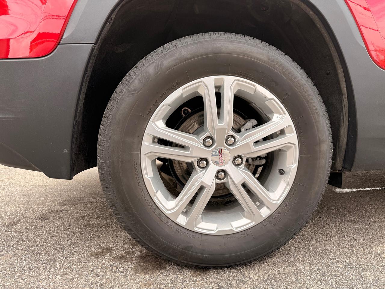 2024 GMC Terrain SLE, ONE OWNER, NO ACCIDENTS Photo