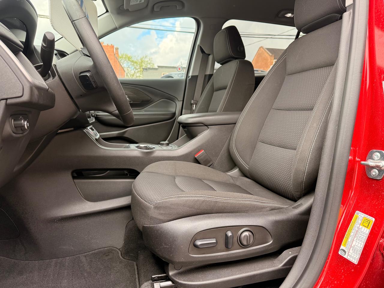 2024 GMC Terrain SLE, ONE OWNER, NO ACCIDENTS Photo