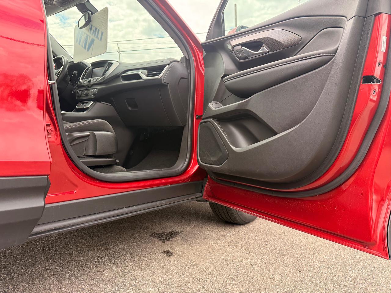 2024 GMC Terrain SLE, ONE OWNER, NO ACCIDENTS Photo