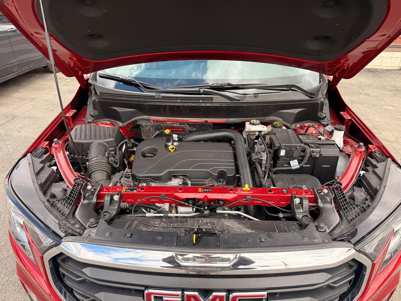 2024 GMC Terrain SLE, ONE OWNER, NO ACCIDENTS Photo