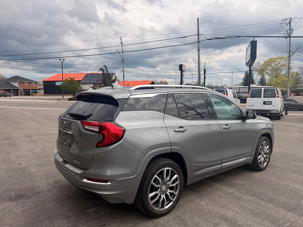2024 GMC Terrain Denali Photo