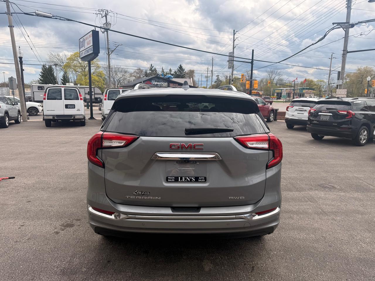 2024 GMC Terrain Denali Photo