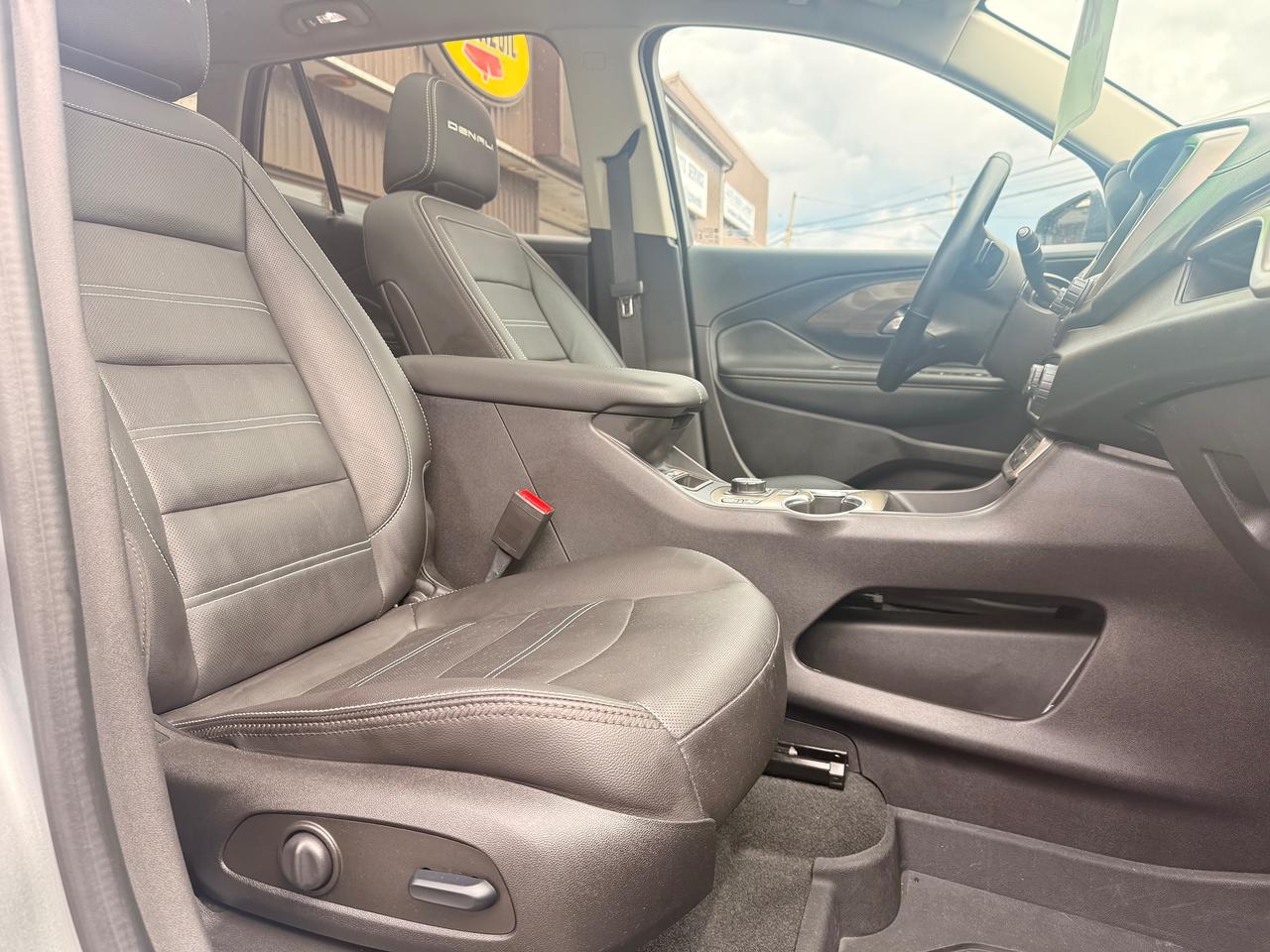 2024 GMC Terrain Denali Photo