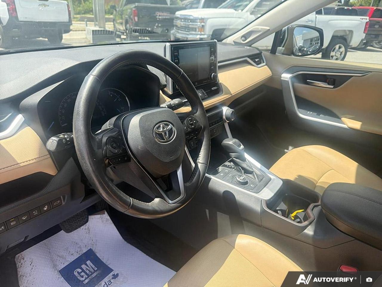 2020 Toyota RAV4 Hybrid Limited  - Leather Seats Photo