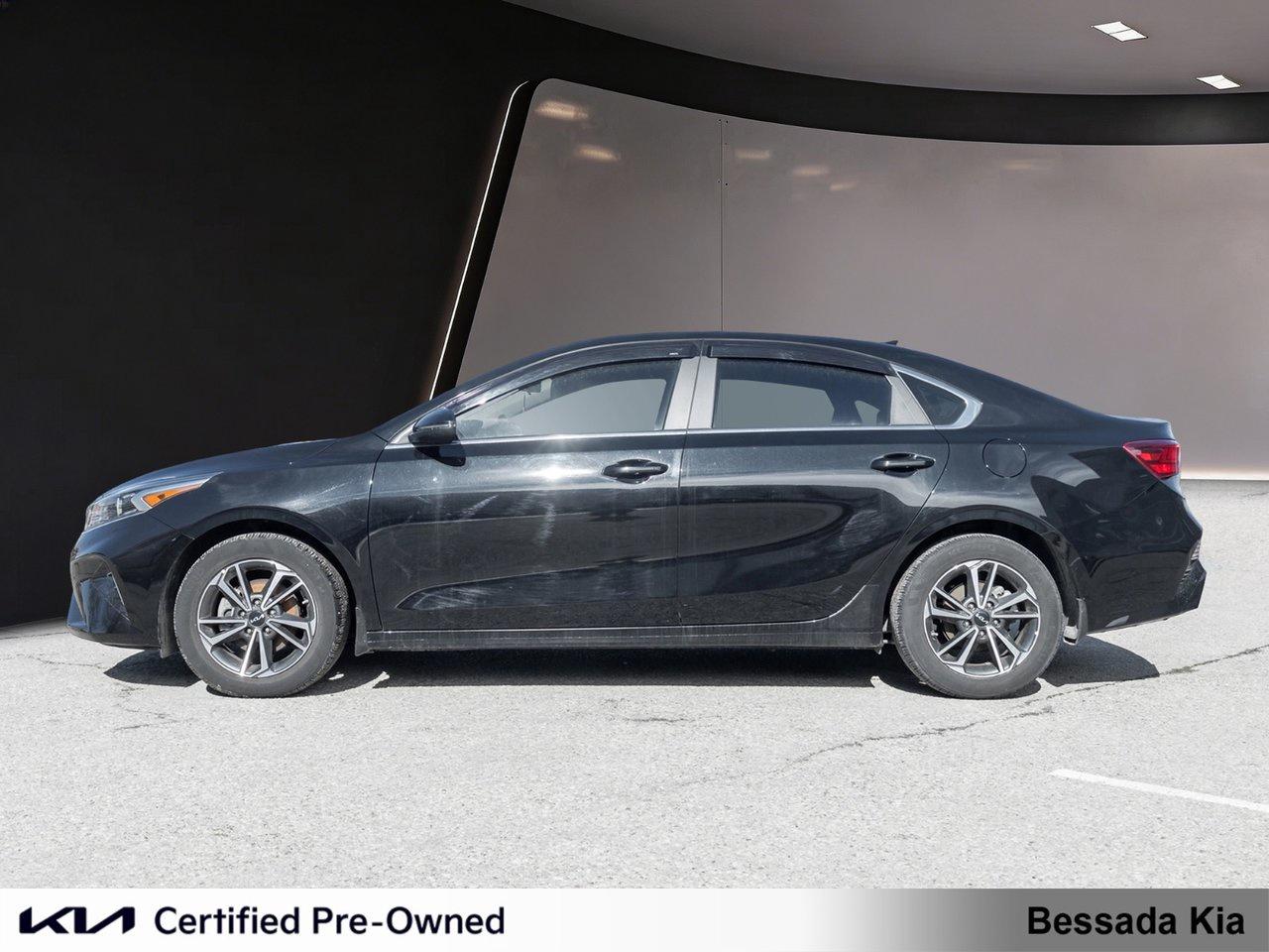 2023 Kia Forte EX Photo2