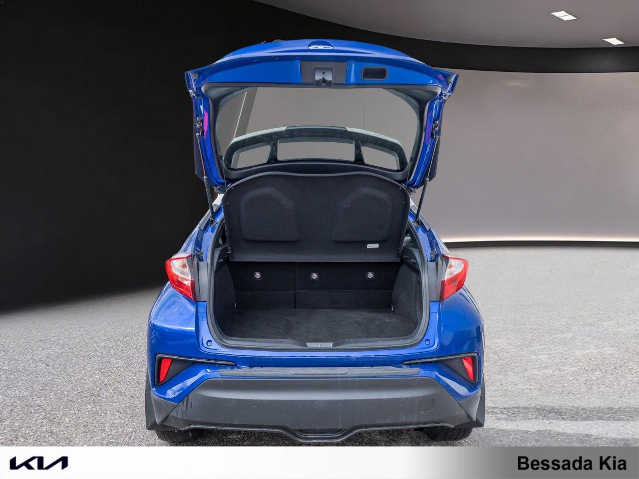 2018 Toyota C-HR XLE Photo