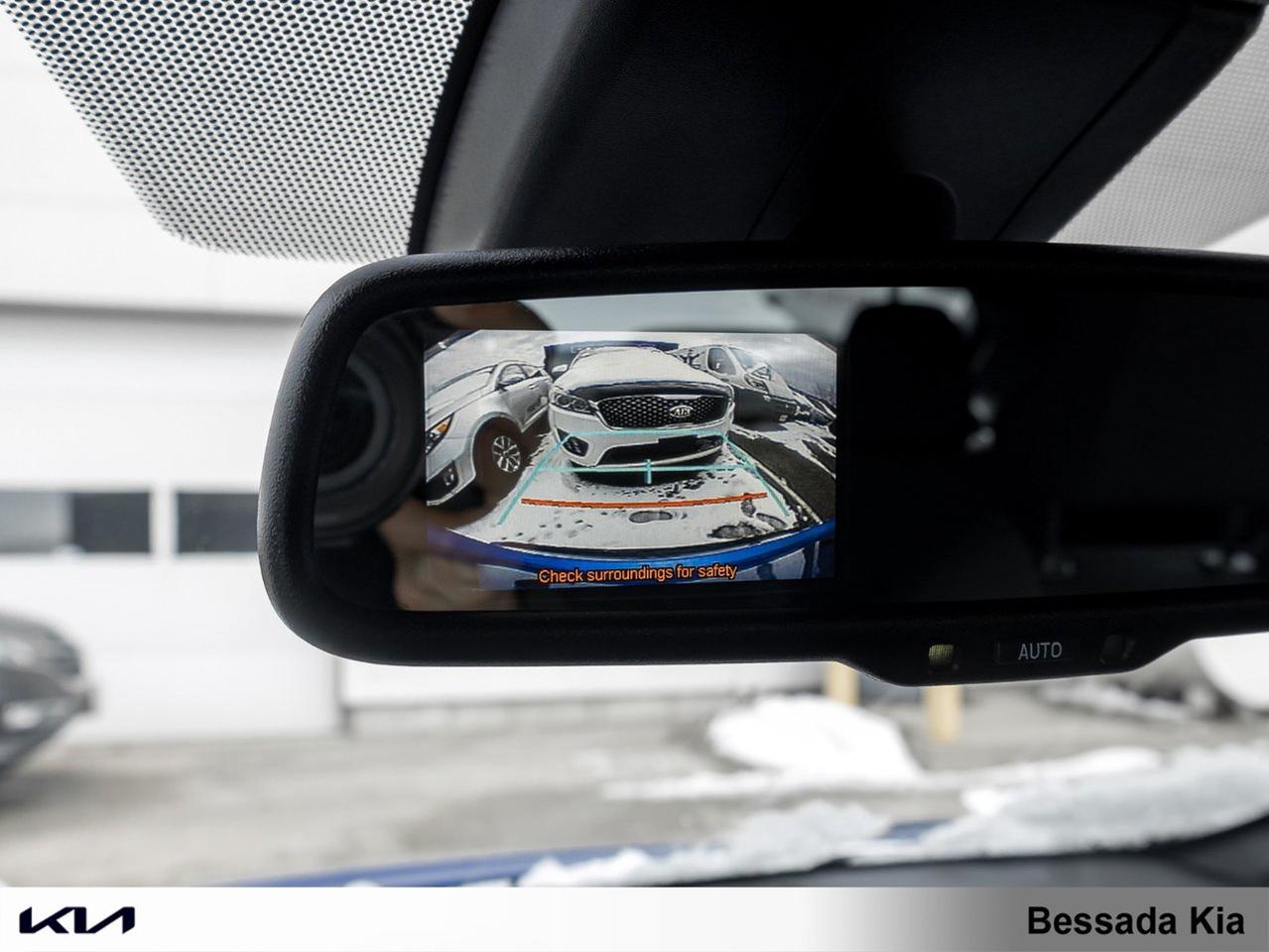 2018 Toyota C-HR XLE Photo