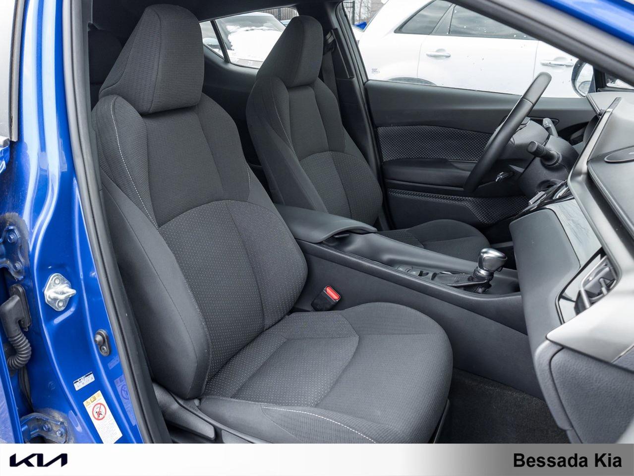 2018 Toyota C-HR XLE Photo