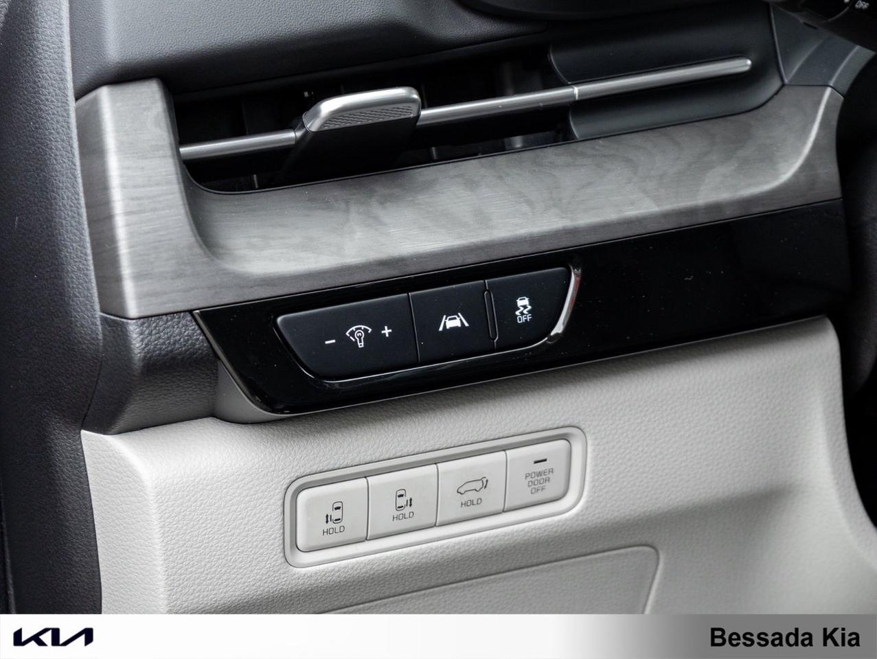 2024 Kia Carnival EX+ Photo