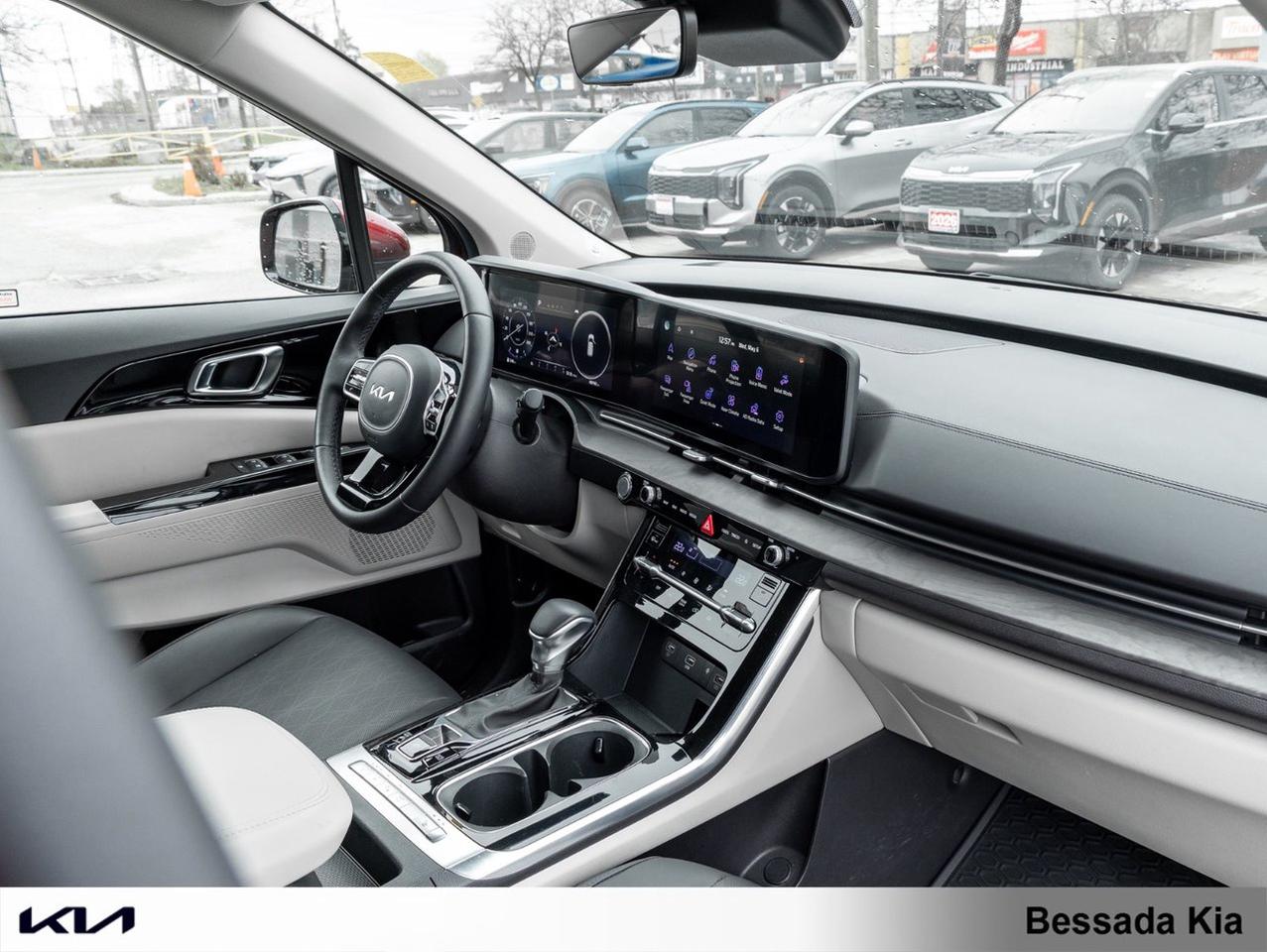 2024 Kia Carnival EX+ Photo