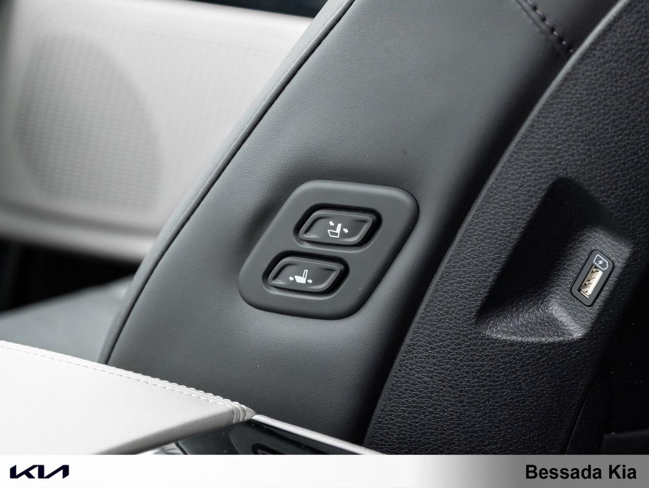 2024 Kia Carnival EX+ Photo