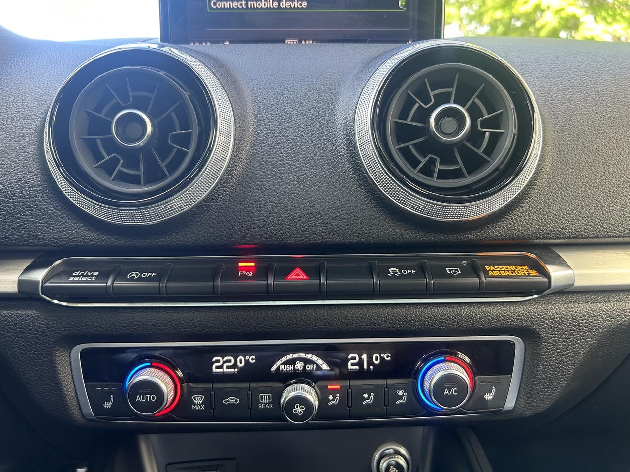 2019 Audi A3 Progressiv SUNROOF, LEATHER, HEATED SEATS, LOADED! - Photo #31