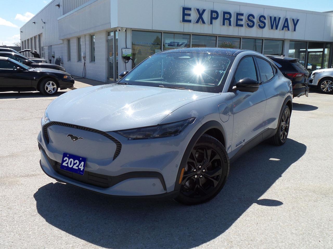 <p class=MsoNormal style=margin: 0cm 0cm 8pt; line-height: 13.8pt; font-size: 12pt; font-family: Aptos, sans-serif;><strong><span style=font-family: Calibri, sans-serif;>Carfax history report available with every vehicle!</span></strong></p><p>&nbsp;</p><p class=MsoNormal style=margin: 0cm 0cm 8pt; line-height: 13.8pt; font-size: 12pt; font-family: Aptos, sans-serif;><em><span style=font-family: Calibri, sans-serif;>The Vehicles History is no mystery!</span></em></p><p>&nbsp;</p><p class=MsoNormal style=margin: 0cm 0cm 8pt; line-height: 13.8pt; font-size: 12pt; font-family: Aptos, sans-serif;><strong><span style=font-family: Calibri, sans-serif;>2 locations to better serve YOU! &ndash; Stratford and New Hamburg<br>New or Pre-Owned vehicles are shared between both locations &ndash; please contact Sales to confirm.</span></strong></p><p>&nbsp;</p><p class=MsoNormal style=margin: 0cm 0cm 8pt; line-height: 13.8pt; font-size: 12pt; font-family: Aptos, sans-serif;><span style=font-family: Calibri, sans-serif;>That&rsquo;s something that can be said for every used vehicle purchased at&nbsp;<strong>Expressway</strong>.</span></p><p>&nbsp;</p><p class=MsoNormal style=margin: 0cm 0cm 8pt; line-height: 13.8pt; font-size: 12pt; font-family: Aptos, sans-serif;><span style=font-family: Calibri, sans-serif;>Purchasing a used vehicle from&nbsp;<strong>Expressway&nbsp;</strong>is a decision that you will be able to make with confidence knowing that you&rsquo;re getting the most that a vehicle and dealership can offer to you.</span></p><p>&nbsp;</p><p class=MsoNormal style=margin: 0cm 0cm 8pt; line-height: 13.8pt; font-size: 12pt; font-family: Aptos, sans-serif;><span style=font-family: Calibri, sans-serif;>Used Vehicle Warranty Coverage &ndash; Expressway Motors Limited<br><br>All Expressway Certified Vehicles include the following coverage, subject to terms and conditions:</span></p><p><br><br></p><ul style=margin-bottom: 0cm; margin-top: 0cm; type=square><li class=MsoNormal style=margin: 0cm 0cm 12pt; line-height: 13.8pt; font-size: 12pt; font-family: Aptos, sans-serif;><span style=font-family: Calibri, sans-serif;>Remaining Factory Warranty:</span></li></ul><p><br><br><br></p><ul style=margin-bottom: 0cm; margin-top: 0cm; type=square><li class=MsoNormal style=margin: 0cm 0cm 8pt; line-height: 13.8pt; font-size: 12pt; font-family: Aptos, sans-serif;><span style=font-family: Calibri, sans-serif;>If the vehicle is still within the manufacture&rsquo;s original warranty period, that coverage is fully transferable and can be used at any authorized Ford dealership in Canada or the United States.</span></li></ul><p><br><br><br></p><ul style=margin-bottom: 0cm; margin-top: 0cm; type=square><li class=MsoNormal style=margin: 0cm 0cm 8pt; line-height: 13.8pt; font-size: 12pt; font-family: Aptos, sans-serif;><span style=font-family: Calibri, sans-serif;>30-Day / 500km MTO Safety Warranty: From the date of delivery, Expressway Motors Ltd offers coverage on all safety-related component failures for 30 days or 500km (whichever comes first). This includes a $0 deductible when repairs are completed at Expressway Motors Ltd. (New Hamburg or Stratford)</span></li></ul><p><br><br><br></p><ul style=margin-bottom: 0cm; margin-top: 0cm; type=square><li class=MsoNormal style=margin: 0cm 0cm 8pt; line-height: 13.8pt; font-size: 12pt; font-family: Aptos, sans-serif;><span style=font-family: Calibri, sans-serif;>6-Mon / 6,000km Powertrain PLUS Warranty: This coverage includes major components such as engine, transmission, driveline, steering and suspension. It excludes minor fluid leaks (drips and seepage). A $200 deductible applies per claim. This warranty is exclusive to Expressway Motors Ltd and all covered repairs must be completed at our New Hamburg or Stratford locations.</span></li></ul><p><br><br><br></p><ul style=margin-bottom: 0cm; margin-top: 0cm; type=square><li class=MsoNormal style=margin: 0cm 0cm 8pt; line-height: 13.8pt; font-size: 12pt; font-family: Aptos, sans-serif;><span style=font-family: Calibri, sans-serif;>*Terms are subject to change. See your Sales Consultant for details.</span></li></ul><p><br><br></p><p class=MsoNormal style=margin: 0cm 0cm 13.5pt; line-height: normal; font-size: 12pt; font-family: Aptos, sans-serif;><strong><span style=font-family: Calibri, sans-serif;>Warranty:</span></strong><span style=font-family: Calibri, sans-serif;>&nbsp;We offer best in class Extended Protection options with flexible terms that can be tailored to your needs at a price that you can afford.</span></p><p>&nbsp;</p><p class=MsoNormal style=margin: 0cm 0cm 8pt; line-height: 13.8pt; font-size: 12pt; font-family: Aptos, sans-serif;><strong><span style=font-family: Calibri, sans-serif;>Finance:</span></strong><span style=font-family: Calibri, sans-serif;>&nbsp;At Expressway we have some of the best Finance Managers in the business that work with all the Major banks and Core Lenders. The Relationships we have built will help guarantee that you get the lowest rate possible</span></p><p>&nbsp;</p><p class=MsoNormal style=margin: 0cm 0cm 8pt; line-height: 13.8pt; font-size: 12pt; font-family: Aptos, sans-serif;><span style=font-family: Calibri, sans-serif;>Check out our great selection of vehicles at Expressway in New Hamburg and Stratford Locations!</span></p><p>&nbsp;</p><p class=MsoNormal style=margin: 0cm 0cm 8pt; line-height: 13.8pt; font-size: 12pt; font-family: Aptos, sans-serif;><strong><span style=font-family: Calibri, sans-serif;>Call Expressway for your quote today!</span></strong></p><p>&nbsp;</p><p class=MsoNormal style=margin: 0cm 0cm 8pt; line-height: 13.8pt; font-size: 12pt; font-family: Aptos, sans-serif;><strong><span style=font-family: Calibri, sans-serif;>New Hamburg:</span></strong><span style=font-family: Calibri, sans-serif;>&nbsp;<a href=tel:+15196623900><span style=color: #0563c1;>519*662*3900</span></a></span></p><p>&nbsp;</p><p class=MsoNormal style=margin: 0cm 0cm 8pt; line-height: 13.8pt; font-size: 12pt; font-family: Aptos, sans-serif;><strong><span style=font-family: Calibri, sans-serif;>Stratford</span></strong><span style=font-family: Calibri, sans-serif;>:&nbsp;<a href=tel:+15192713900><span style=color: #0563c1;>519*271*3900</span></a></span></p><p>&nbsp;</p><p class=MsoNormal style=margin: 0cm 0cm 8pt; line-height: 13.8pt; font-size: 12pt; font-family: Aptos, sans-serif;><span style=font-family: Calibri, sans-serif;>or visit us online at:&nbsp;<a href=https://www.expresswayford.com/><span style=color: #0563c1;>www.expresswayford.com</span></a></span></p><p>&nbsp;</p><p class=MsoNormal style=margin: 0cm 0cm 8pt; line-height: 13.8pt; font-size: 12pt; font-family: Aptos, sans-serif;><strong><span style=font-family: Calibri, sans-serif;>**ALL REPAIRS MUST BE DONE BY EXPRESSWAY MOTORS LTD, STRATFORD OR NEW HAMBURG LOCATIONS**</span></strong></p><p>&nbsp;</p><p class=MsoNormal style=margin: 0cm 0cm 8pt; line-height: 13.8pt; font-size: 12pt; font-family: Aptos, sans-serif;><strong><span style=font-family: Calibri, sans-serif;>We pride ourselves in No Hassle, No Pressure, Honest Service. We practice full disclosure with all our used vehicles and have a Better Business Bureau A+ rating!</span></strong></p><p>&nbsp;</p><p class=MsoNormal style=margin: 0cm 0cm 8pt; line-height: 13.8pt; font-size: 12pt; font-family: Aptos, sans-serif;><span style=font-size: 8pt; font-family: Calibri, sans-serif;>**Expressway reserves the right to correct any errors and omissions that occur on this site. (Incl, but not limited to price, incl. Event price rollbacks, vehicles features & more).</span></p><p>&nbsp;</p><p class=MsoNormal style=margin: 0cm 0cm 8pt; line-height: 13.8pt; font-size: 12pt; font-family: Aptos, sans-serif;><span style=font-size: 8pt; font-family: Calibri, sans-serif;>** Expressway is a Fair Market Price Dealership pricing subject to change with current market conditions</span></p>