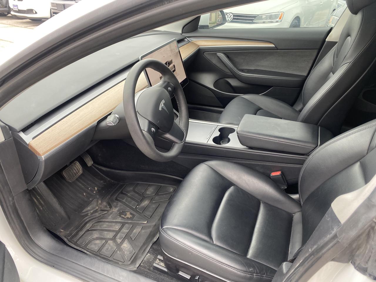 2022 Tesla Model 3 STANDARD RANGE PLUS Photo