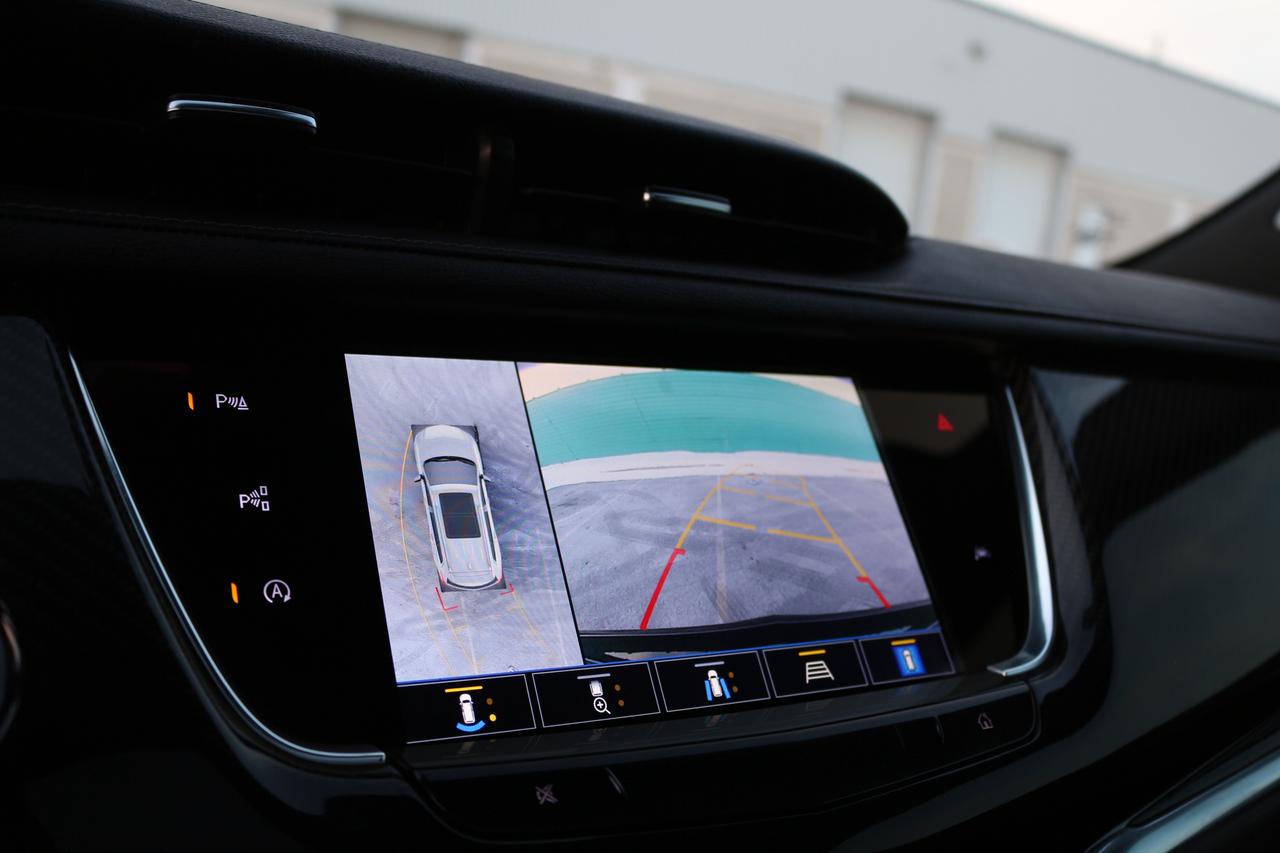 2022 Cadillac XT6 Sport Photo
