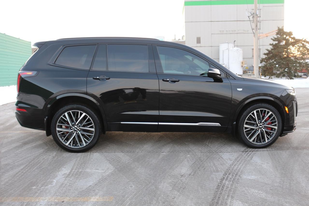 2022 Cadillac XT6 Sport Photo