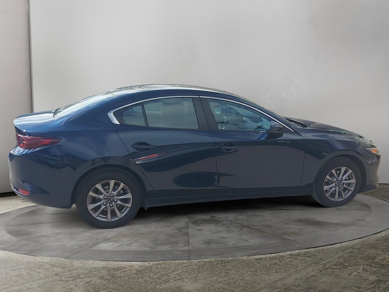 2021 Mazda MAZDA3 GS Photo