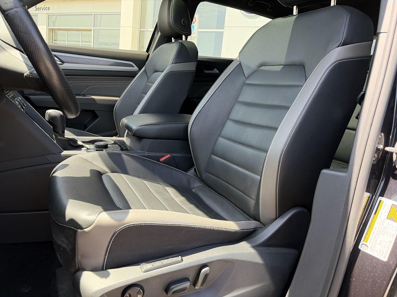 2023 Volkswagen Atlas Cross Sport Execline 3.6L 8sp at w/Tip 4MOTION Leather  Alloy Photo