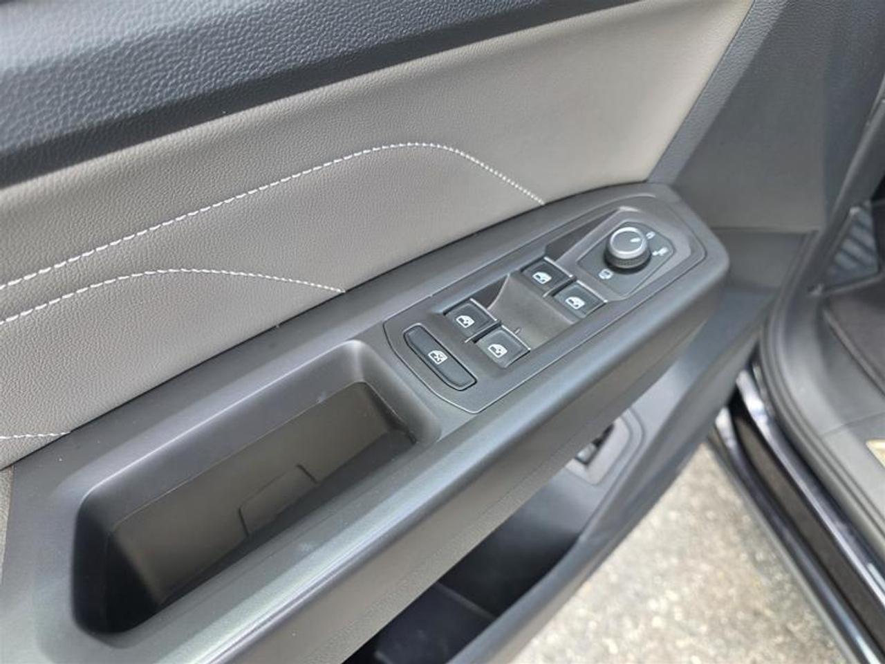 2022 Volkswagen Atlas Execline 3.6L 8sp at w/Tip 4MOTION Photo