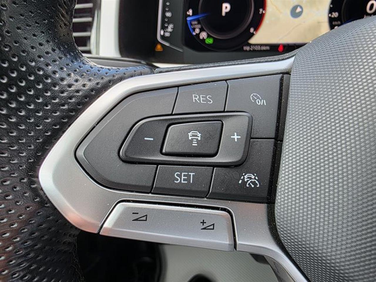 2022 Volkswagen Atlas Execline 3.6L 8sp at w/Tip 4MOTION Photo
