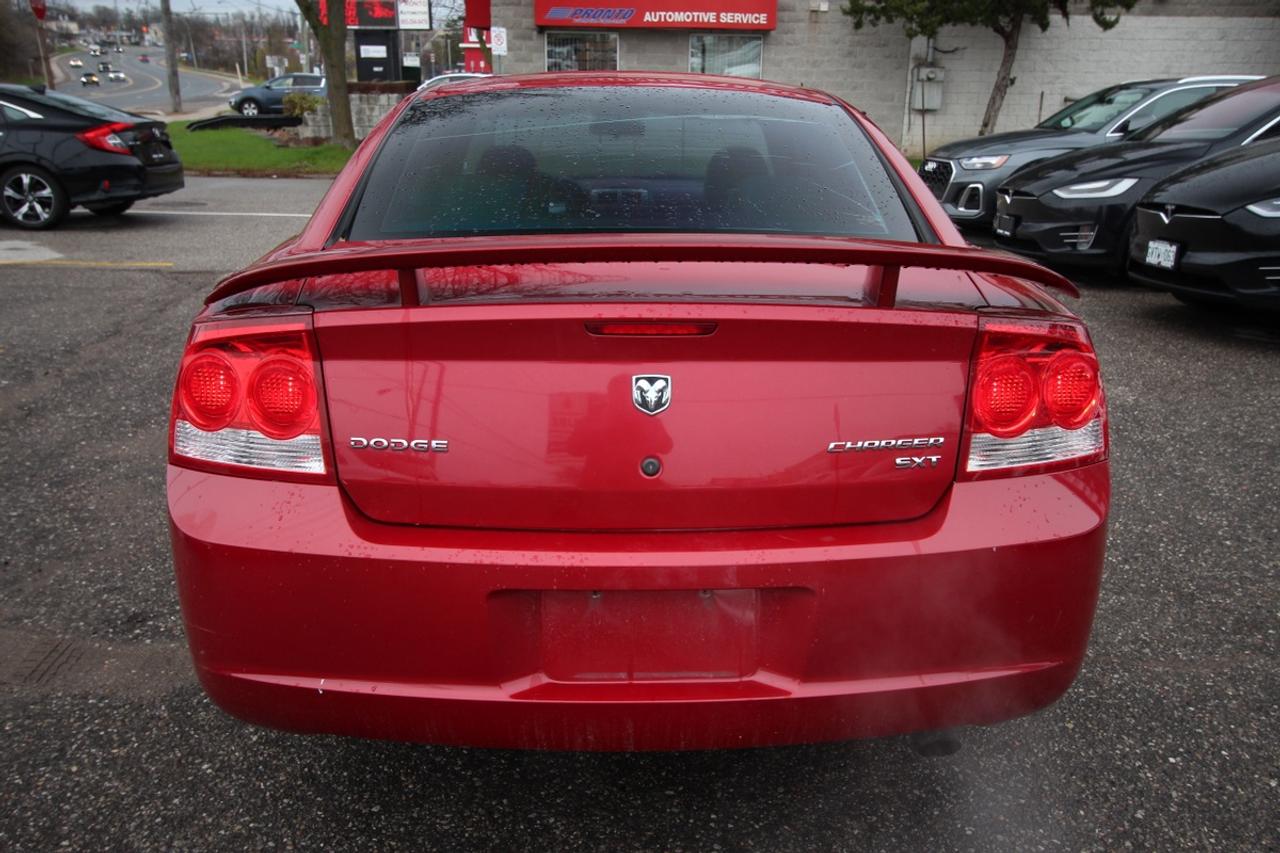 2010 Dodge Charger SXT- NO ACCIDENTS CLEAN CARFAX Photo