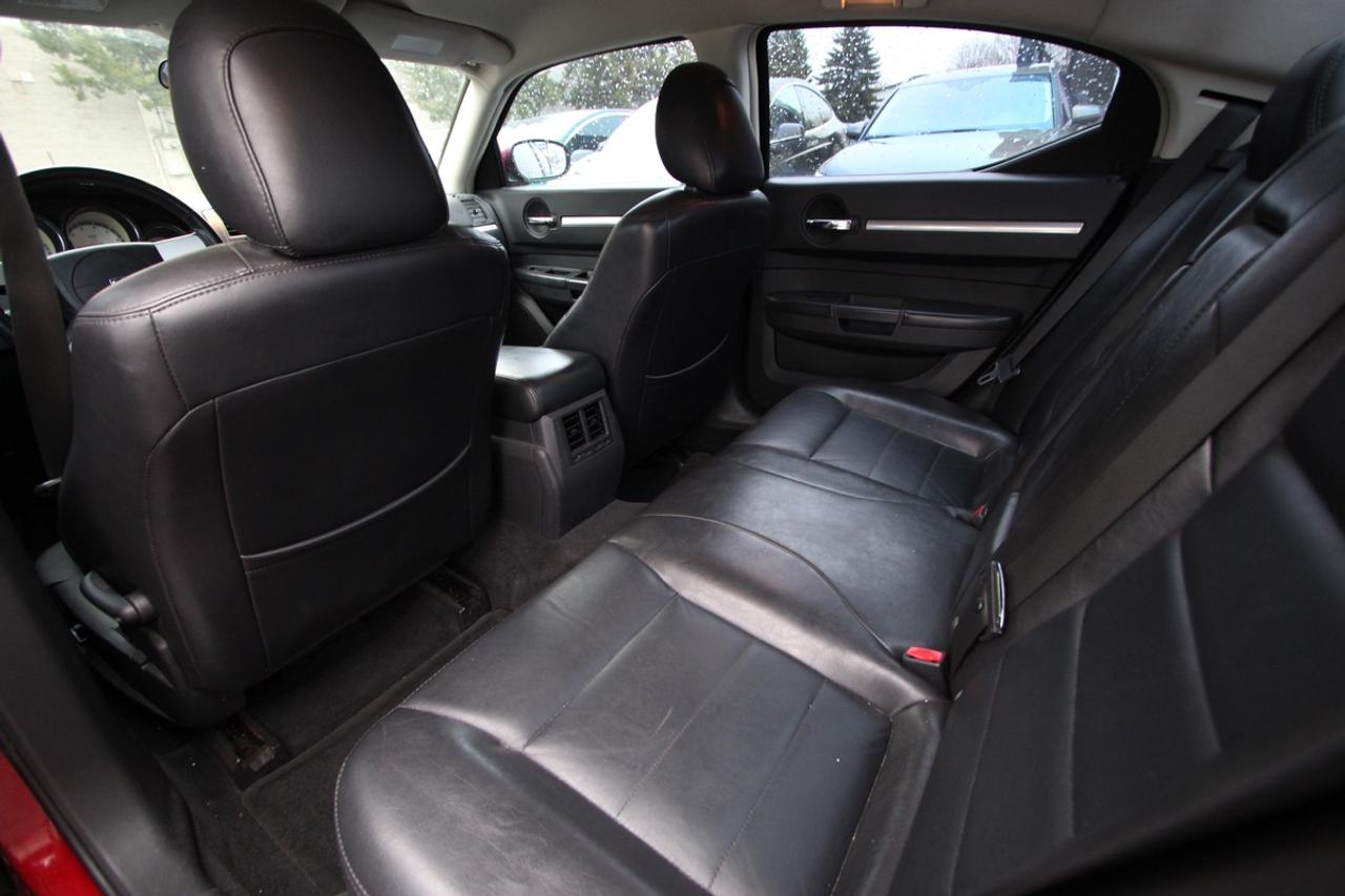 2010 Dodge Charger SXT- NO ACCIDENTS CLEAN CARFAX Photo