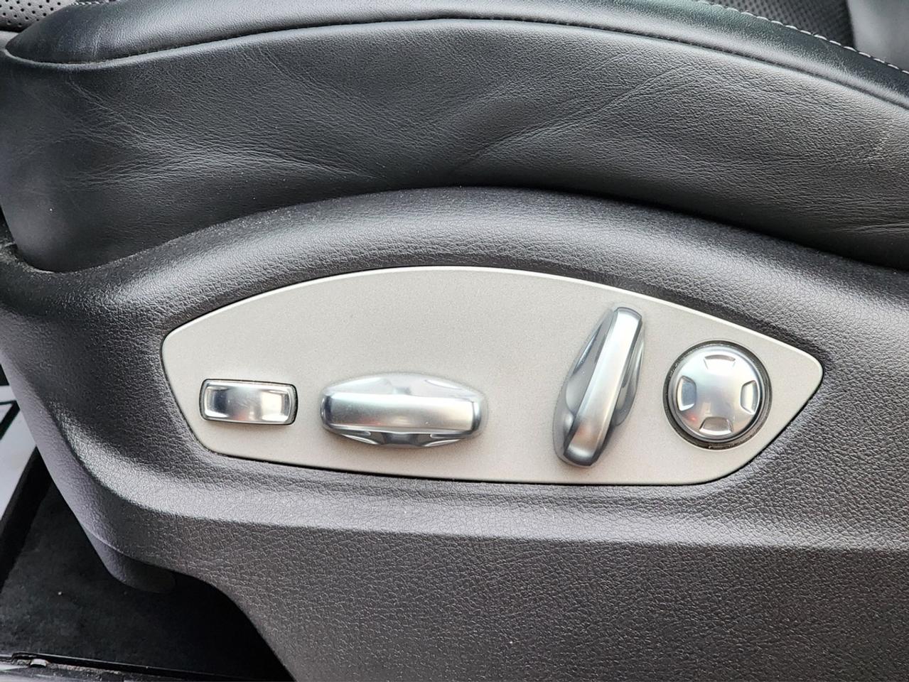 2019 Porsche Macan S | No Accidents! Photo
