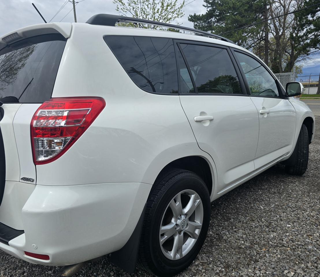2011 Toyota RAV4 BASE Photo