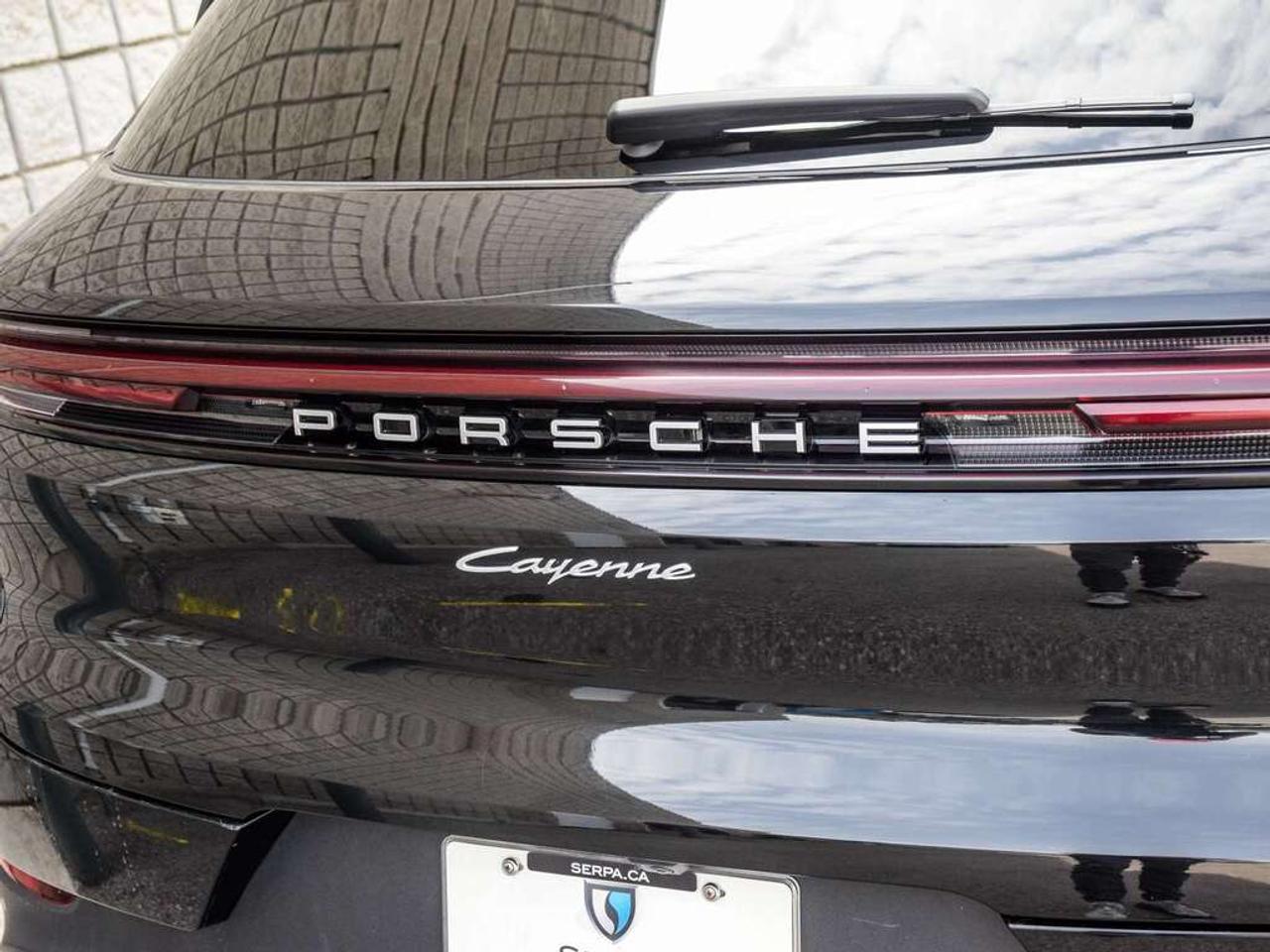 2024 Porsche Cayenne Base 4dr All-wheel Drive Photo