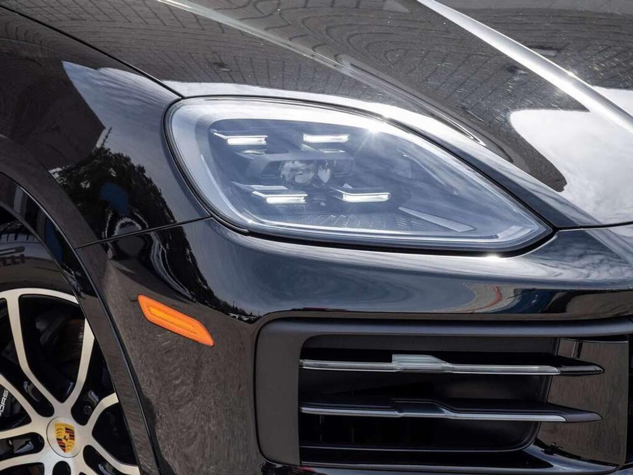 2024 Porsche Cayenne Base 4dr All-wheel Drive Photo