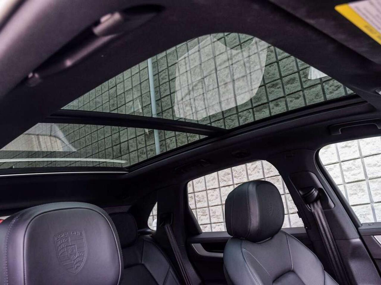 2024 Porsche Cayenne Base 4dr All-wheel Drive Photo