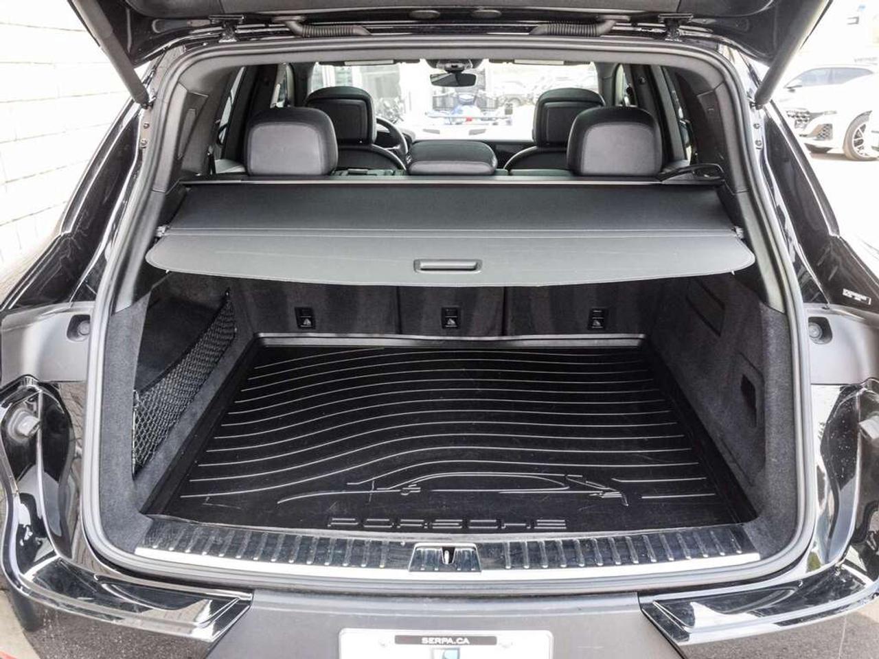 2024 Porsche Cayenne Base 4dr All-wheel Drive Photo