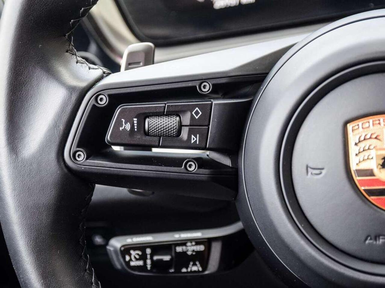 2024 Porsche Cayenne Base 4dr All-wheel Drive Photo