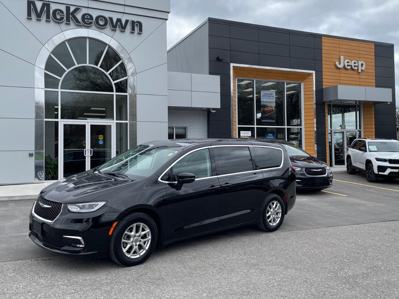 2024 Chrysler Pacifica TOURING-L FWD Photo