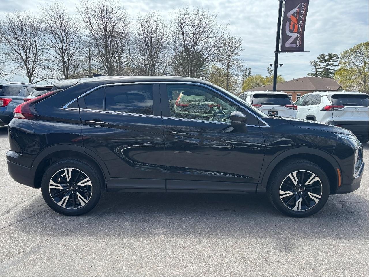 2024 Mitsubishi Eclipse Cross LE S AWC HEATED STEERING ONE OWNER CLEAN CAR Photo