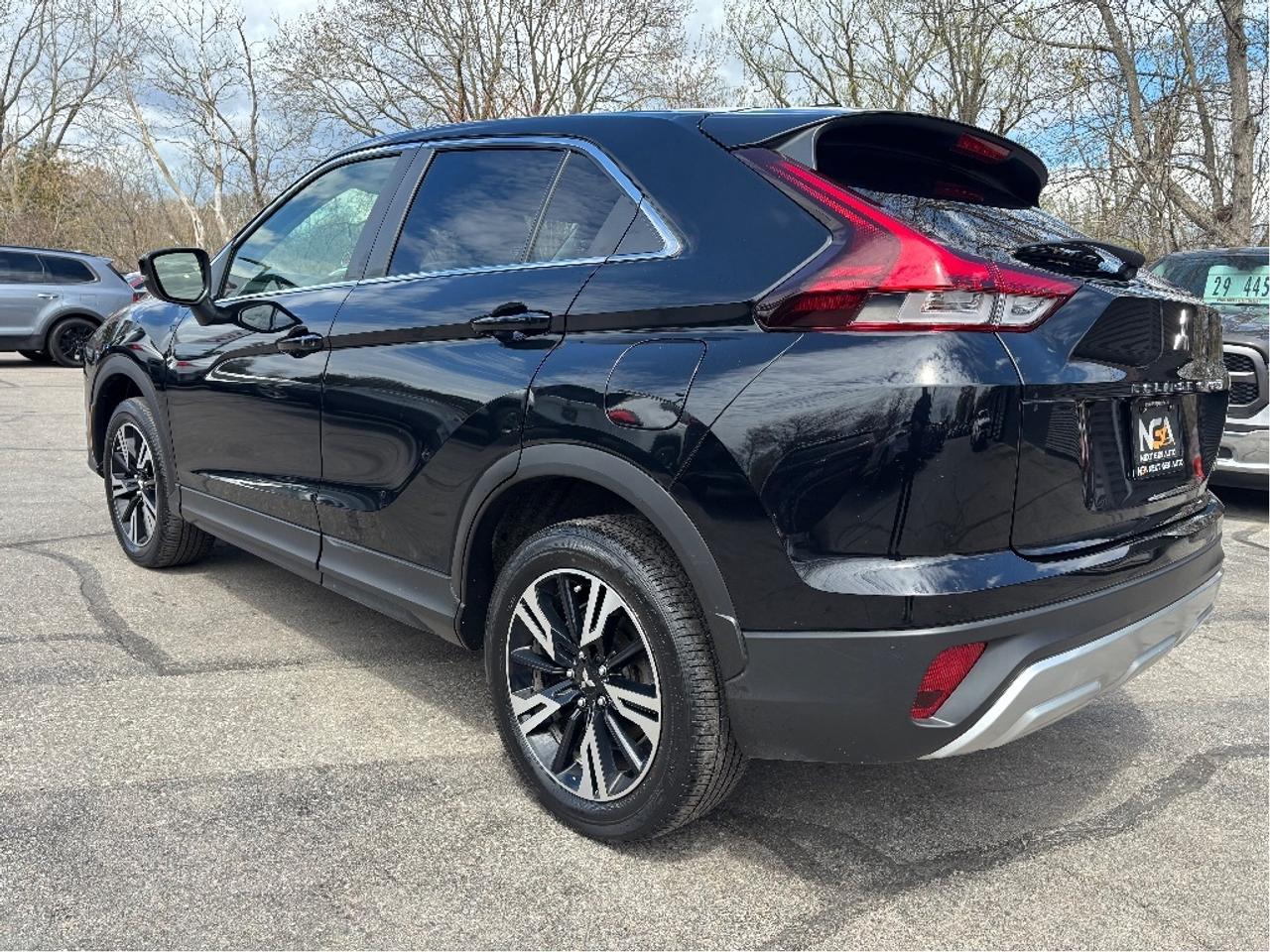 2024 Mitsubishi Eclipse Cross LE S AWC HEATED STEERING ONE OWNER CLEAN CAR Photo