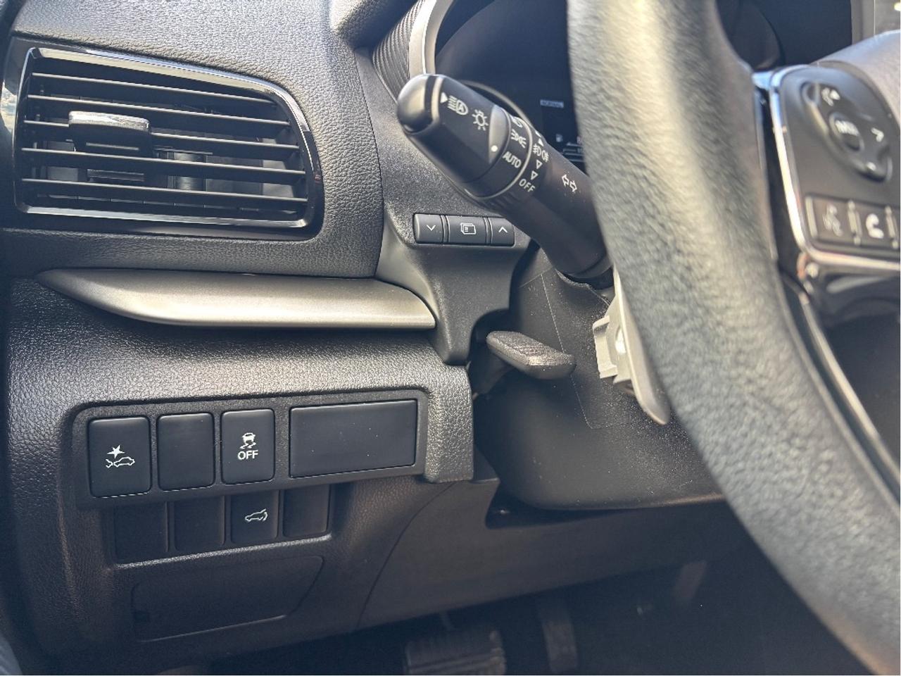 2024 Mitsubishi Eclipse Cross LE S AWC HEATED STEERING ONE OWNER CLEAN CAR Photo