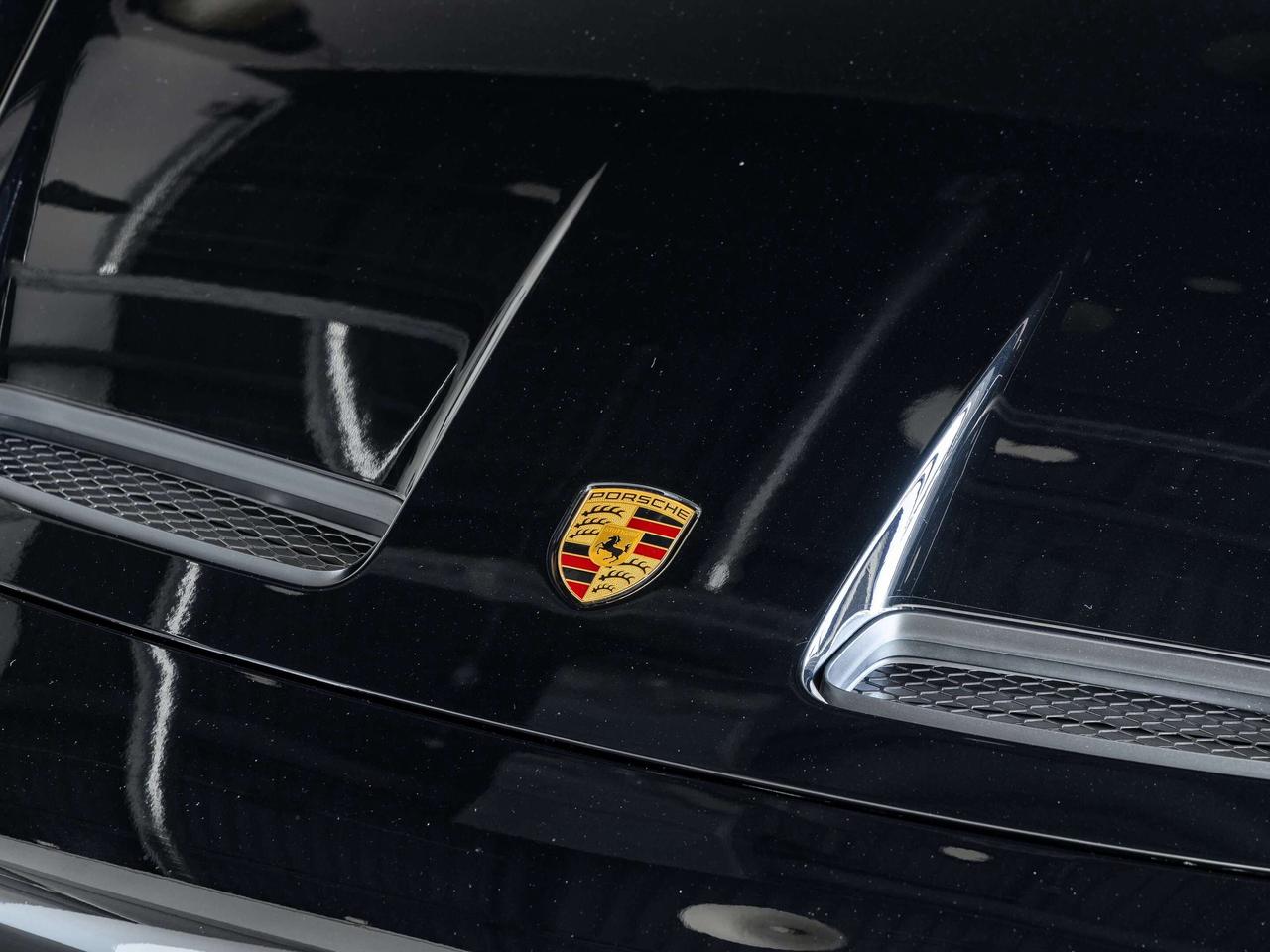 2023 Porsche 911 Touring Package Photo