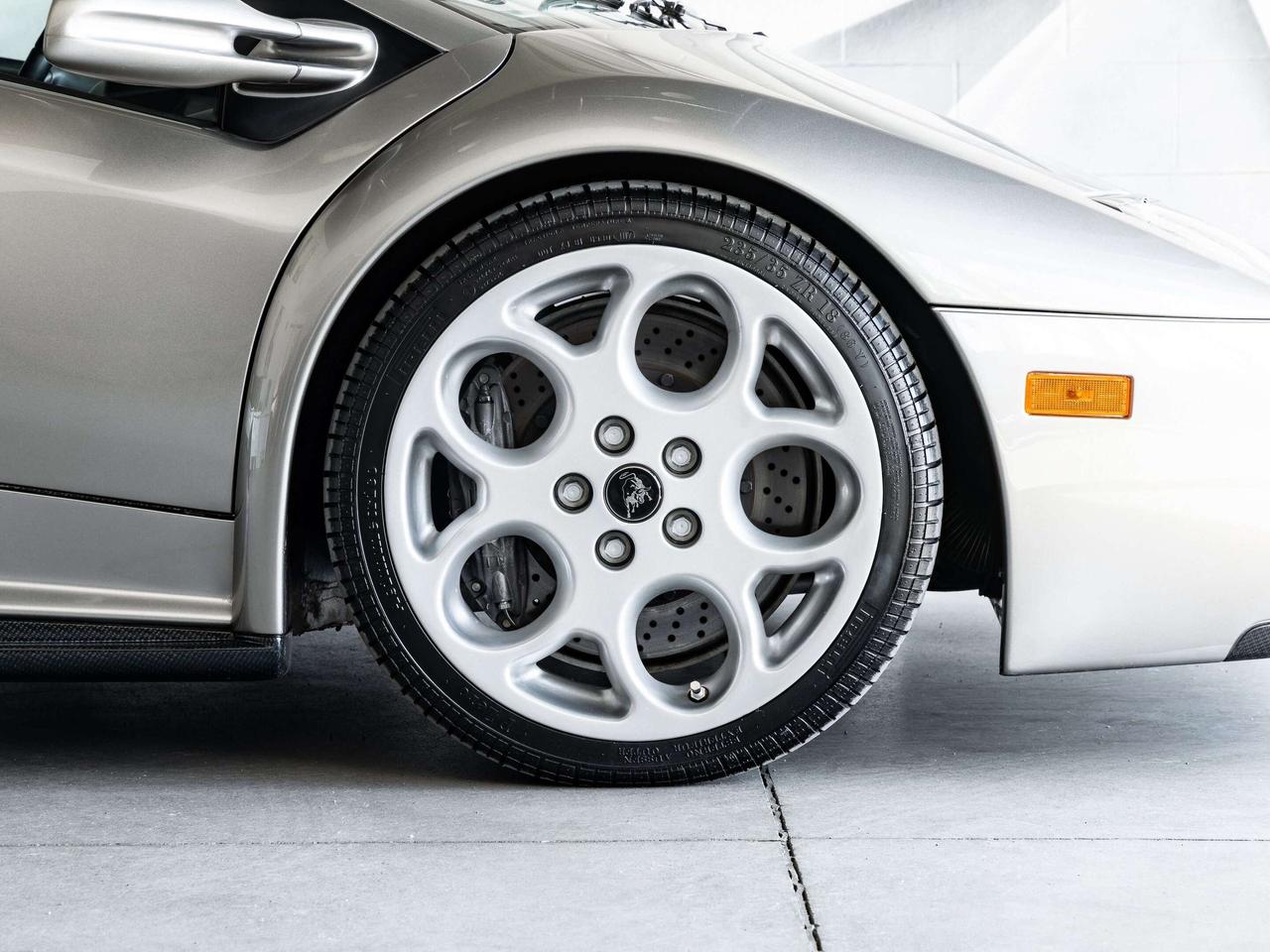 2001 Lamborghini Diablo VT 6.0L   PRICED IN USD Photo