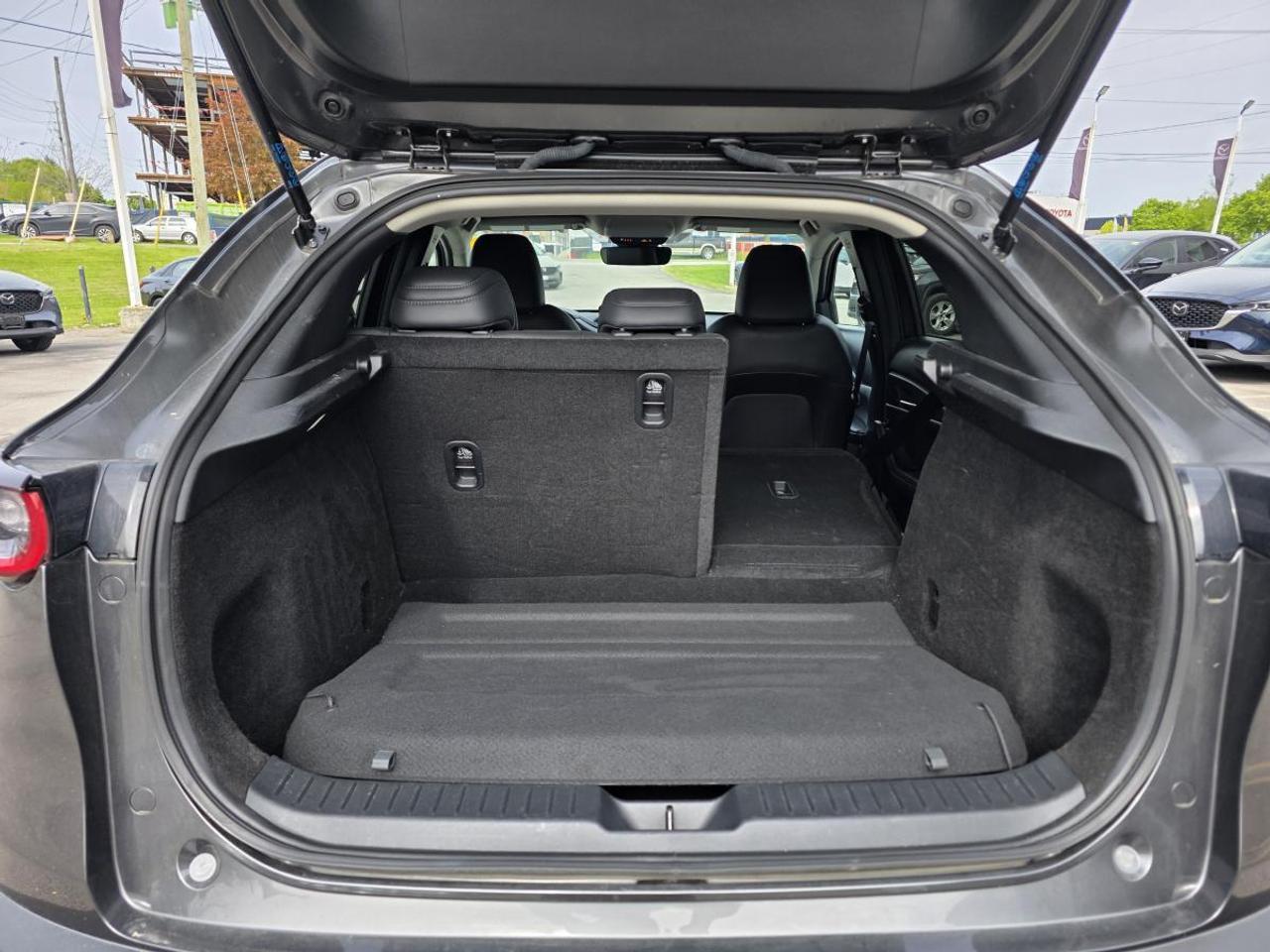2023 Mazda CX-30 AWD SUNROOF 1 OWNER Photo