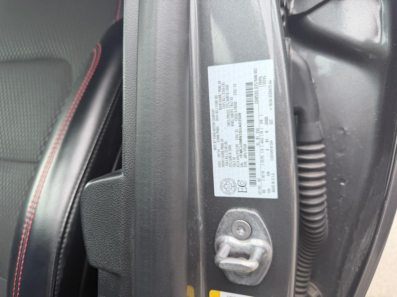 2025 Ford Escape ST-Line Photo