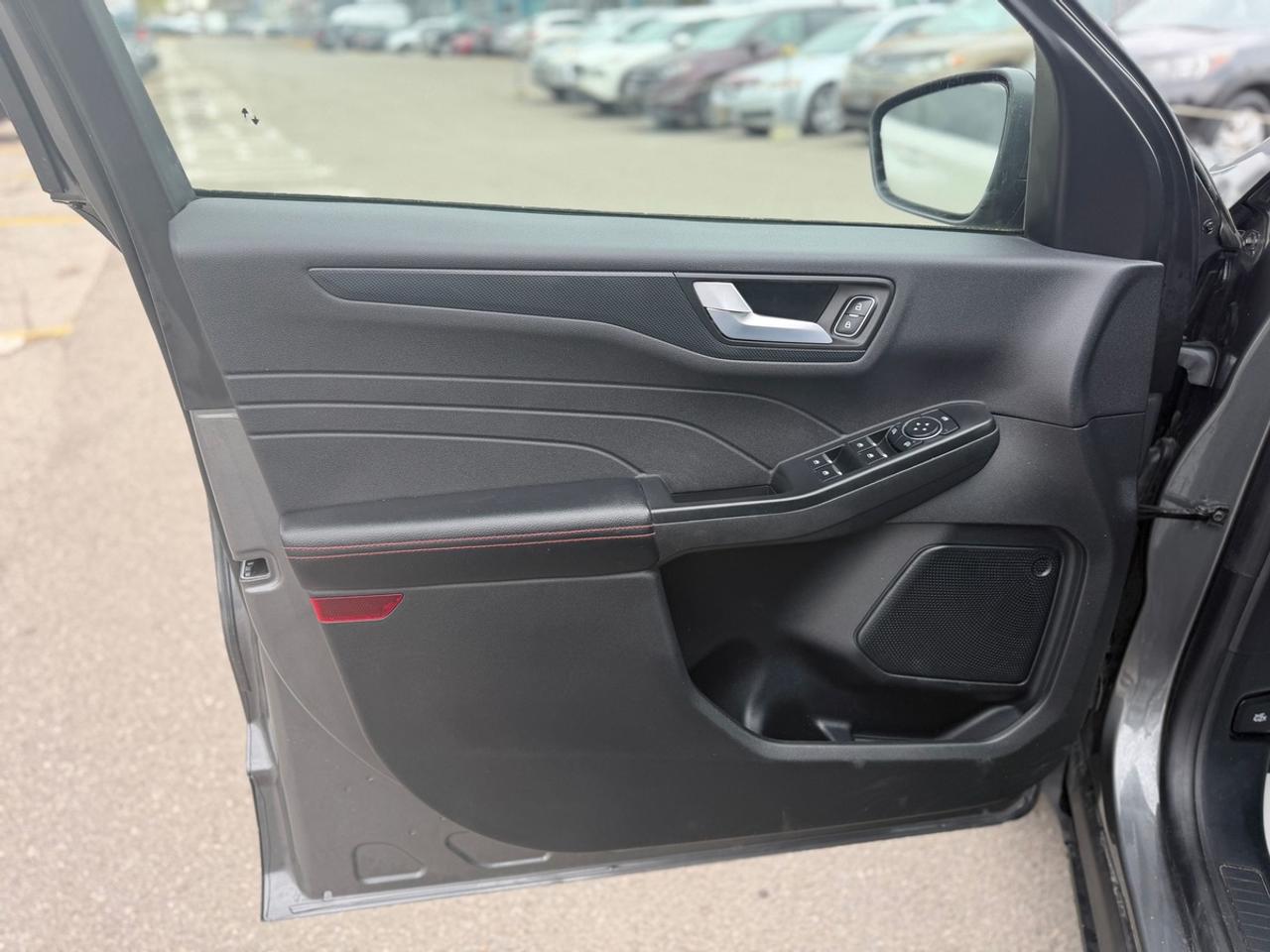 2025 Ford Escape ST-Line Photo