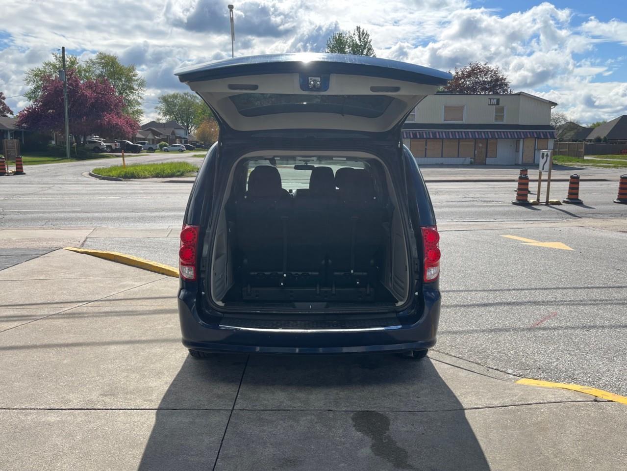 2014 Dodge Grand Caravan  Photo