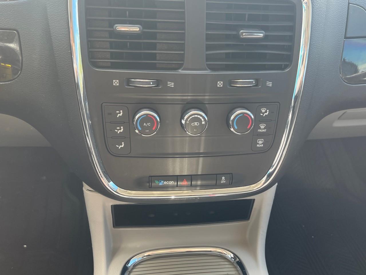 2014 Dodge Grand Caravan  Photo