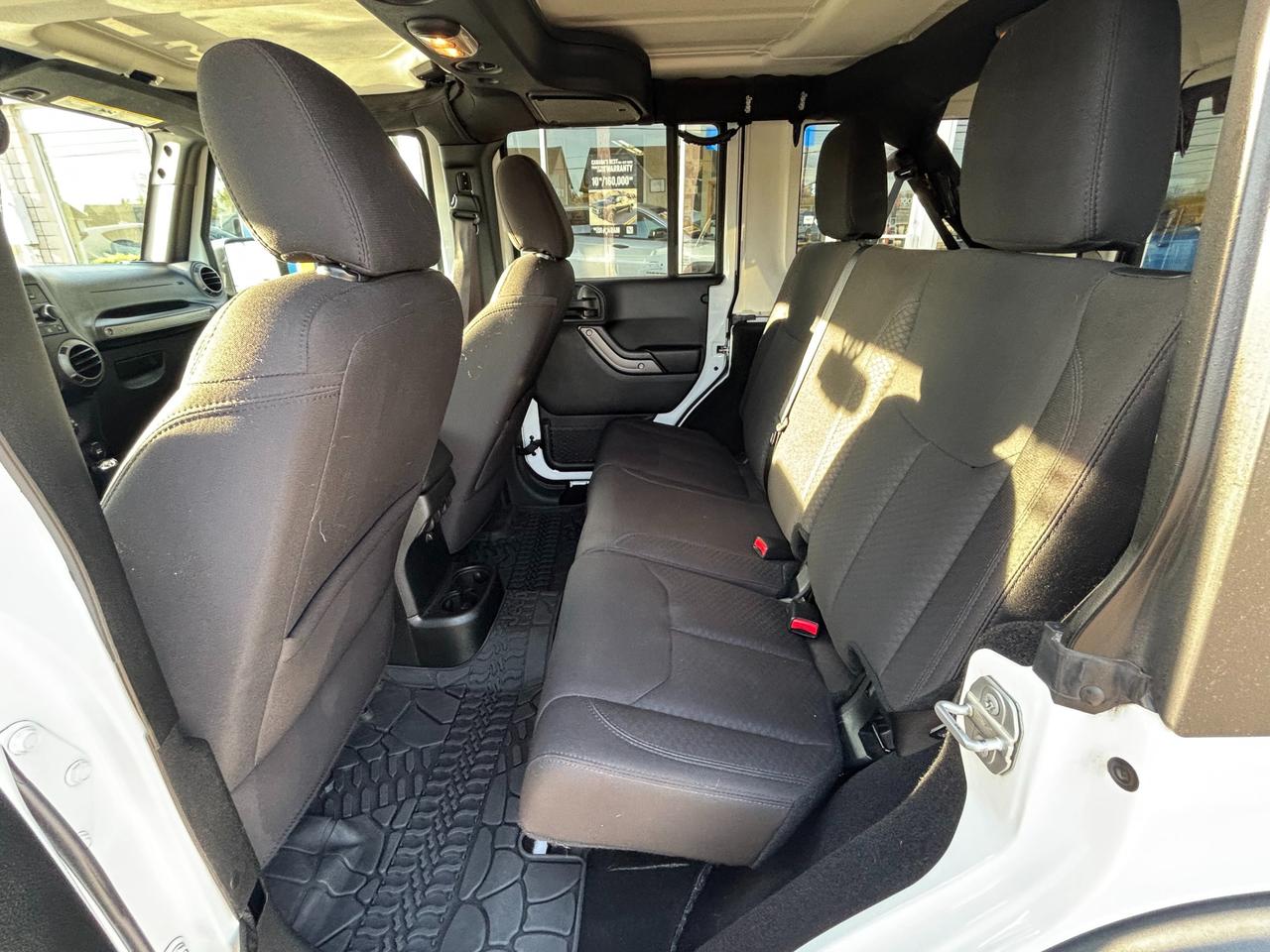 2017 Jeep WRANGLER UNLIMITED Sport 4dr 4x4 Photo