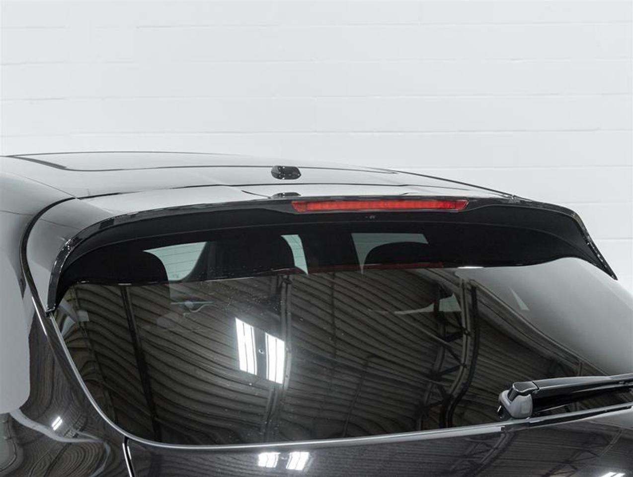 2026 Porsche Macan  Photo