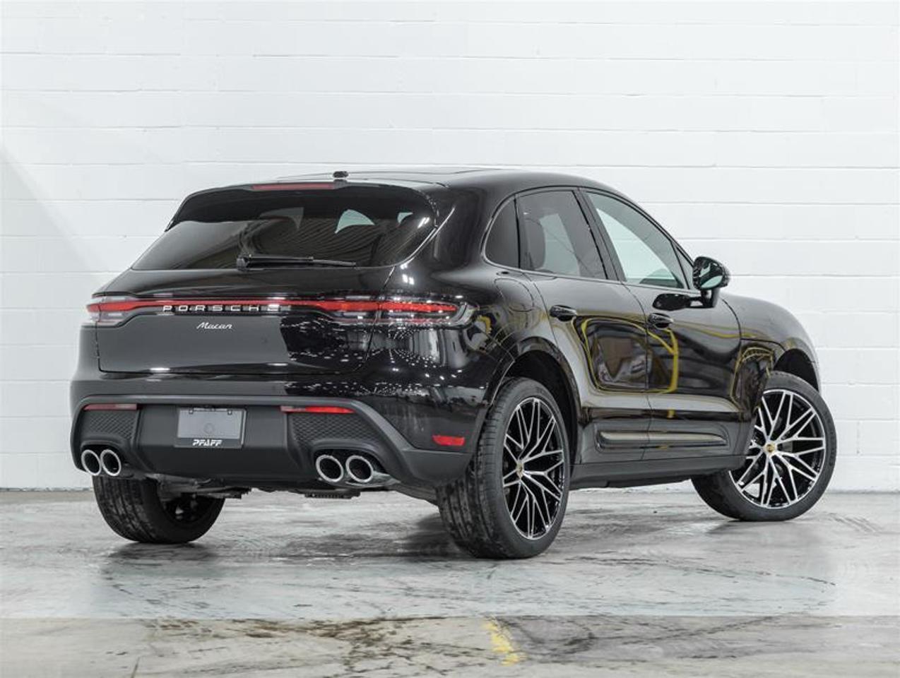 2026 Porsche Macan  Photo