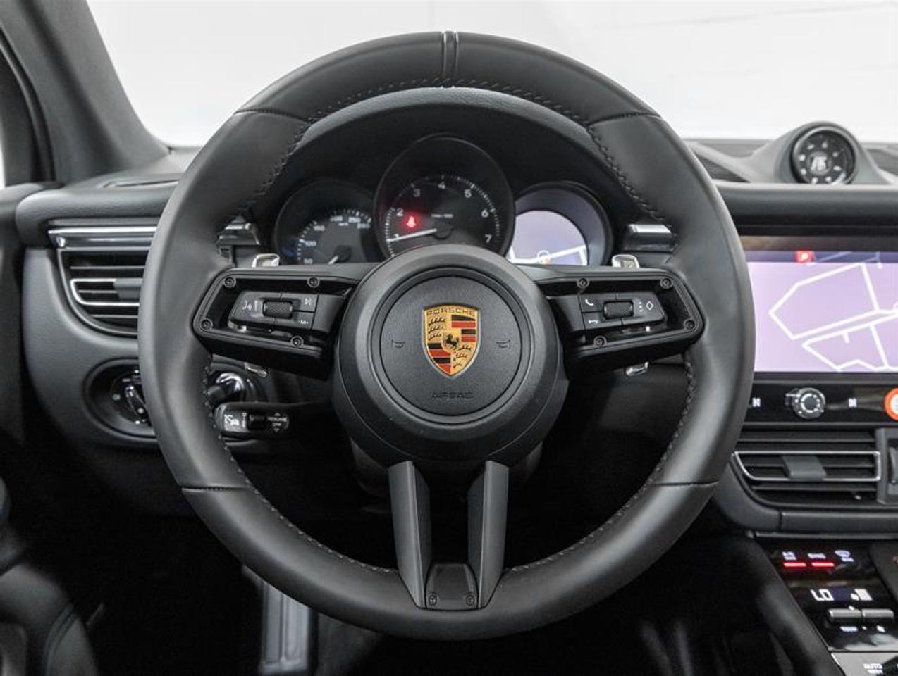 2026 Porsche Macan  Photo
